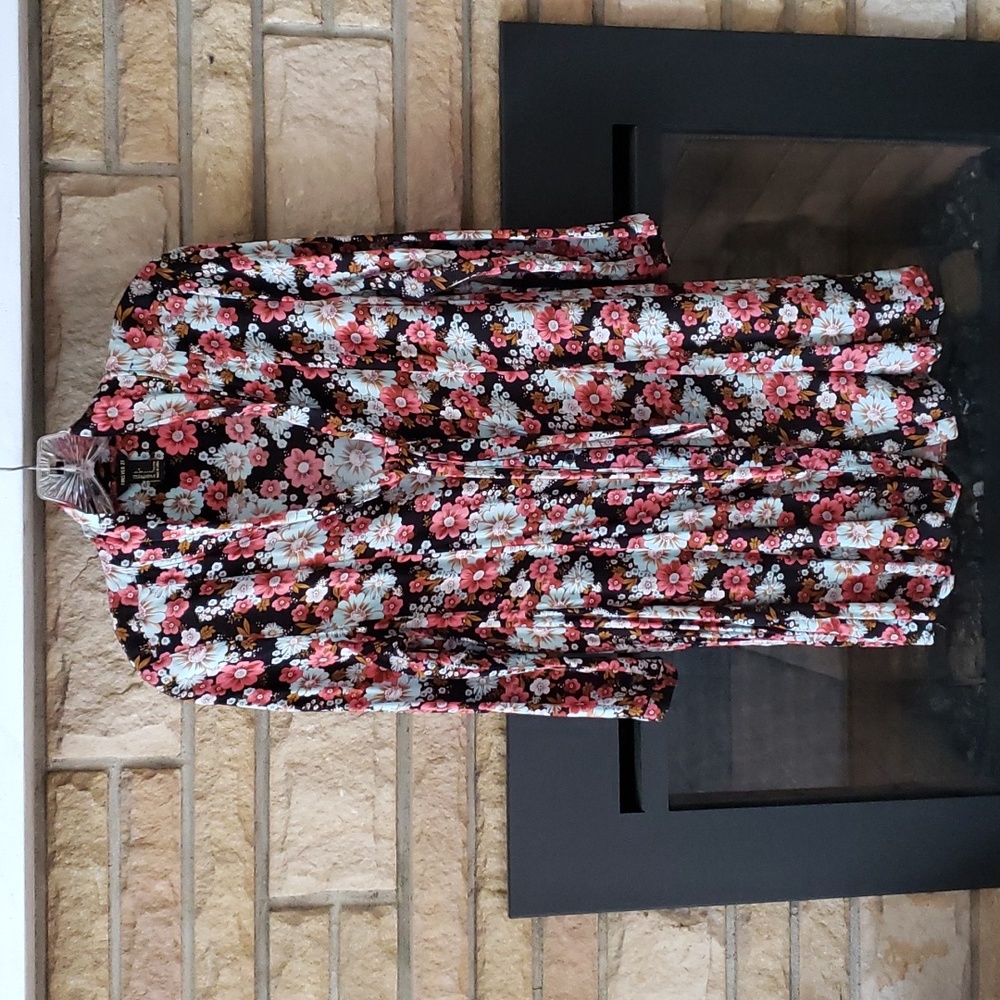 NWOT Forever 21 Women's Large Blouse